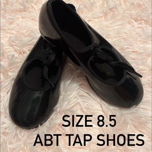 Size 8.5 tap shoes